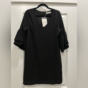 Belongsci Dress Black w/ Ruffle Sleeves Zippered Back Size Large